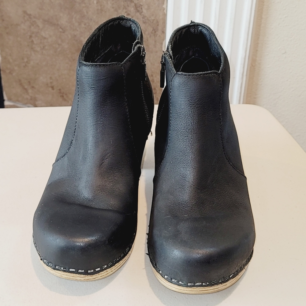 Dansko Black Leather Mules with Tan Wooden Heel - Picture 8 of 14